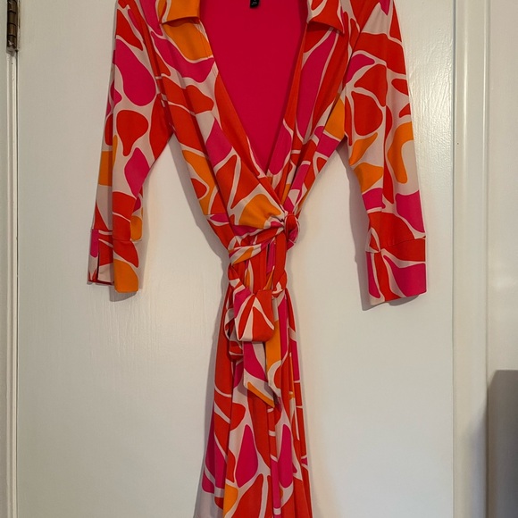 Laundry by Shelli Segal Wrap Dress - Picture 5 of 6